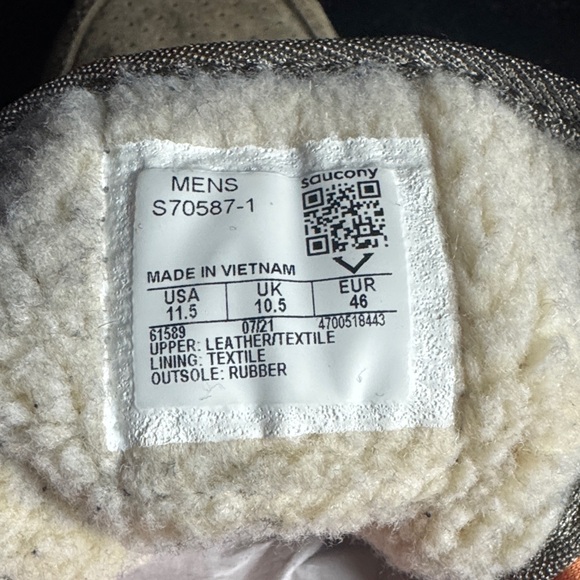 Saucony Men's Olive and Orange Sneakers - Picture 2 of 5